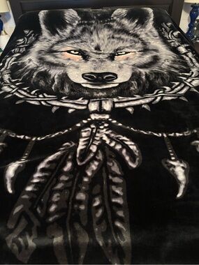 Mystical Wolf Luxury Plush Queen Blanket – 220 x 240 cm
